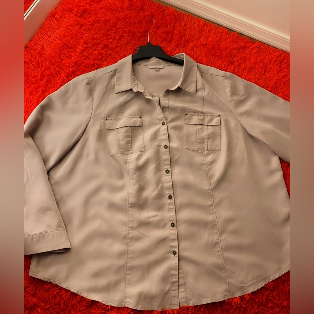 ROZ & ALI women’s long sleeve, button down blouse, Size 3X